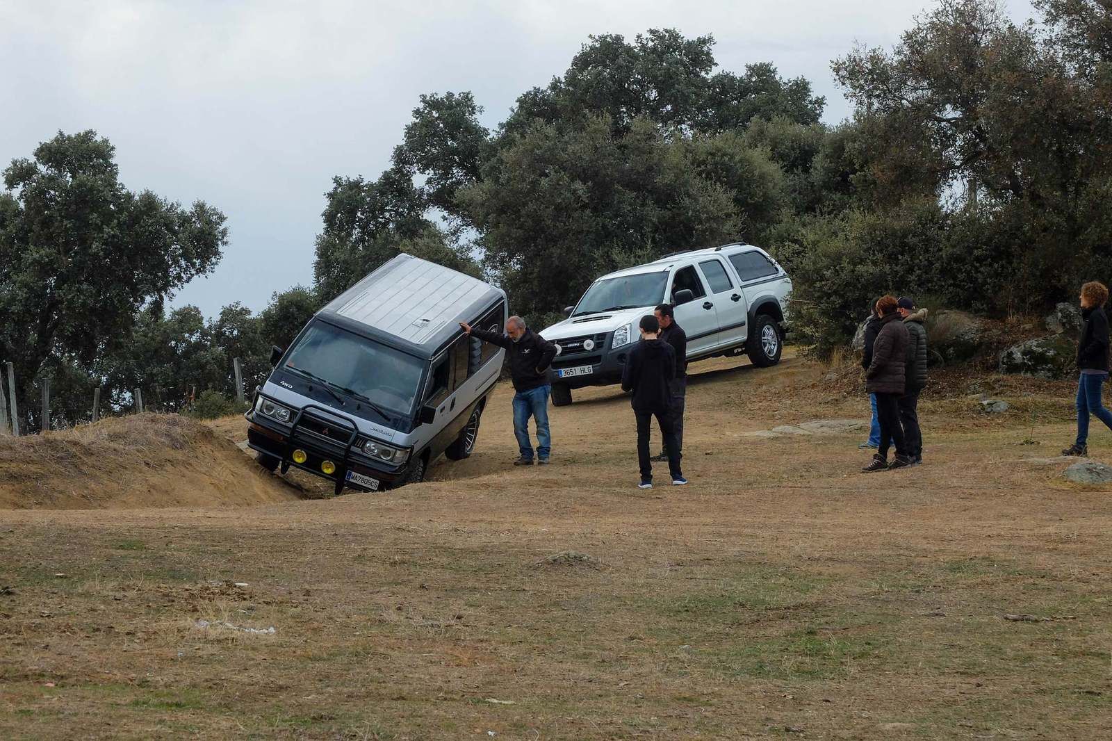 También furgonetas 4x4 en el circuito de Segurilla