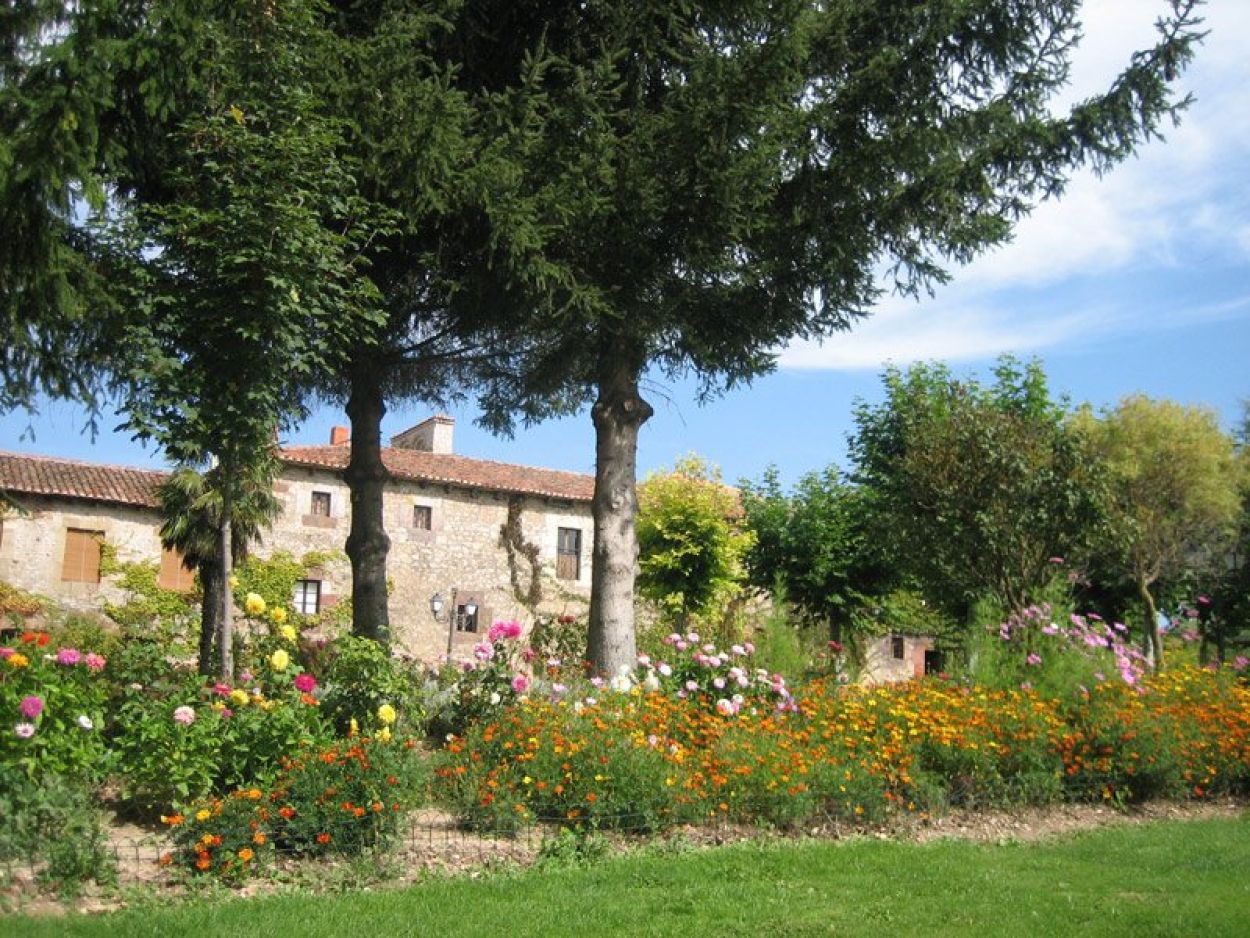 Jardine del convento de Mave