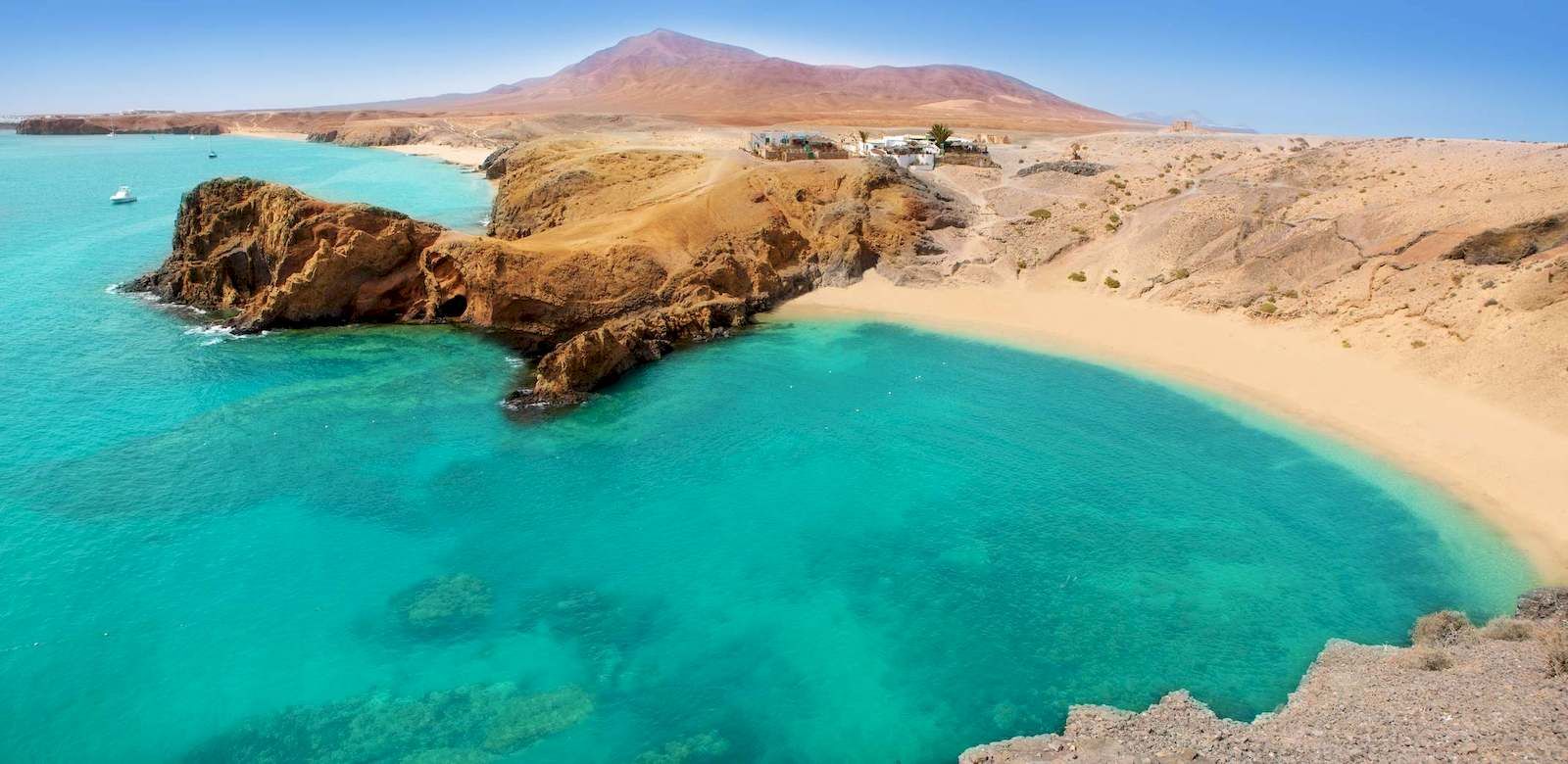 La idílica Playa de Papagayo. Viaje en Catamarán