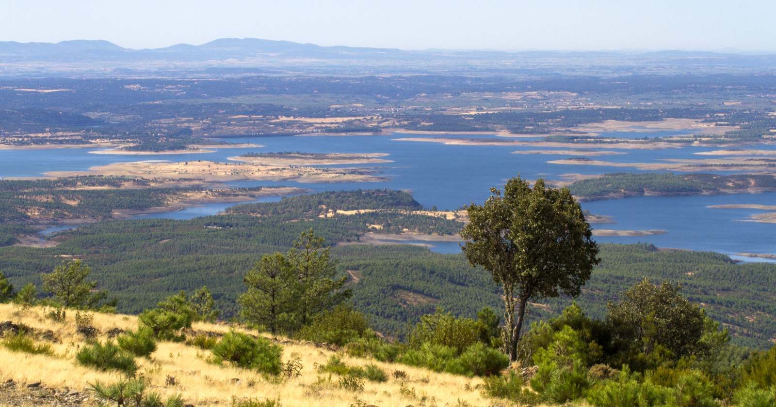 Embalse de Gabriel y Galán