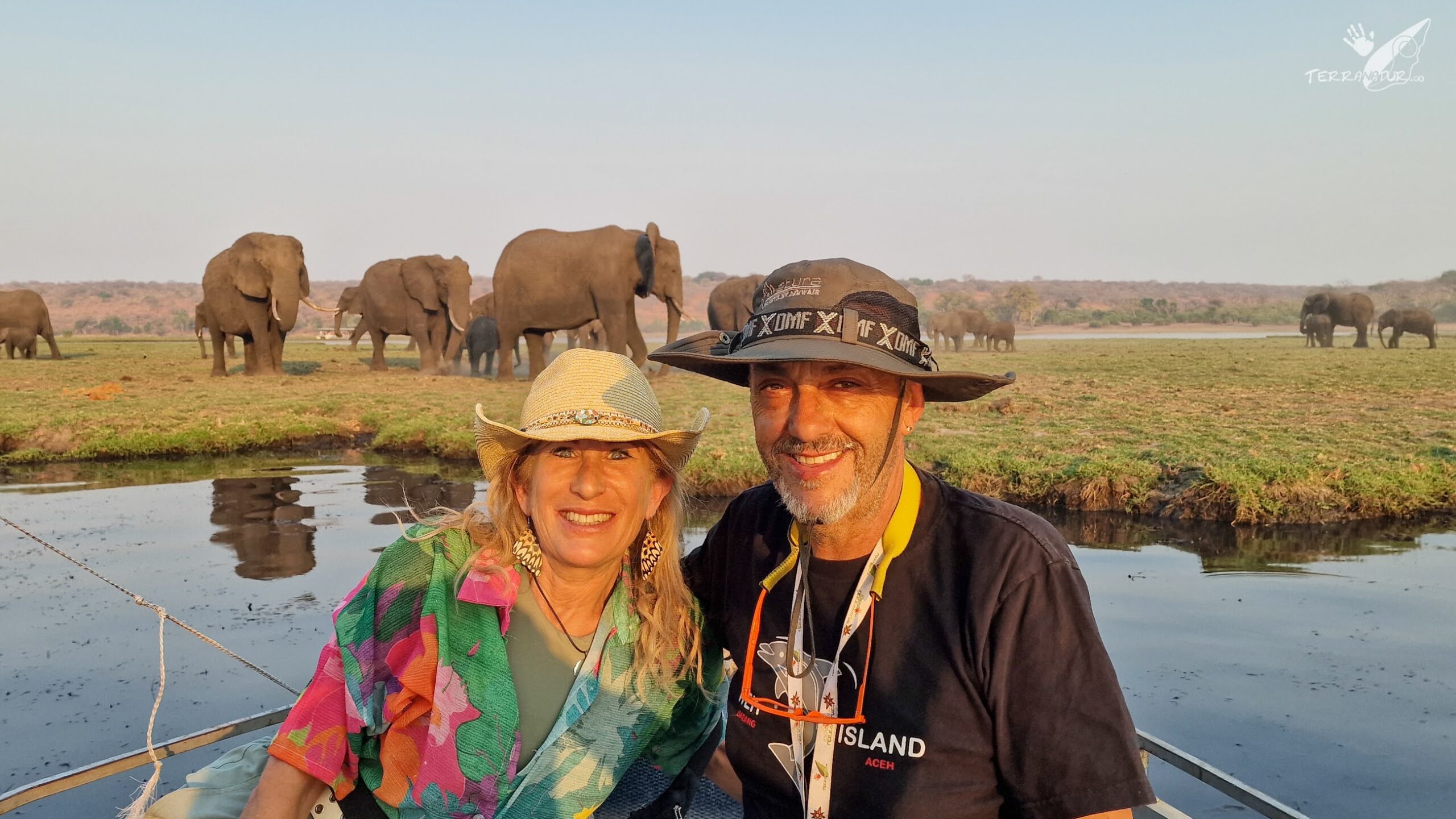 Foto con los elefantes del R&iacute;o Chobe