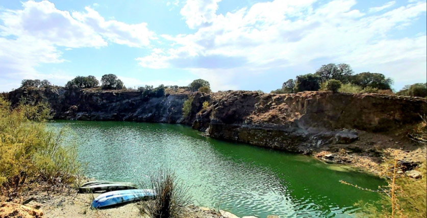 Cantera lago en la finca Las Malatas.