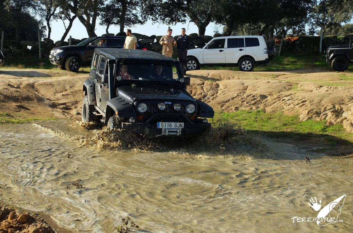 Cursos todo terreno 4x4 con Terranatur.